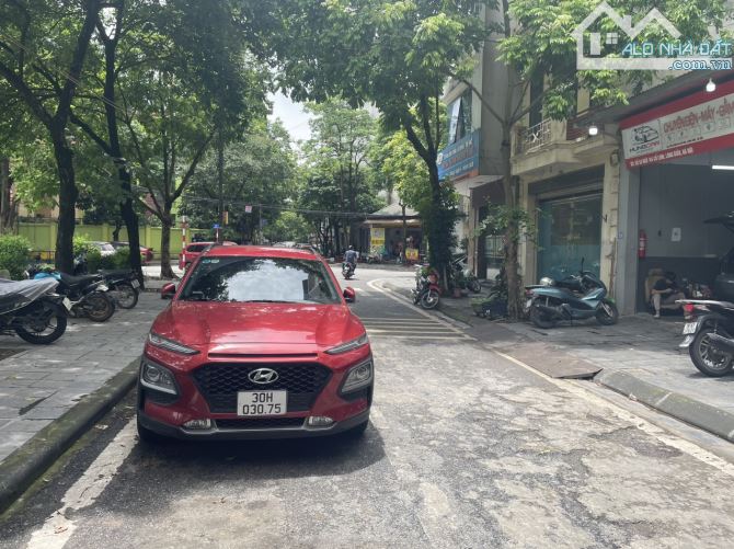 Bán nhà khu phân lô HIMLAM X6 Thạch Bàn - 45m 7tầng thang máy - giá tốt.