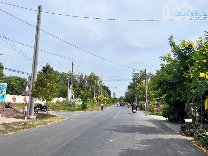 Gần 1000m2 đối diện UBND Thị trấn Phước Hải mới. Khu trung tâm. Cách biển 3km