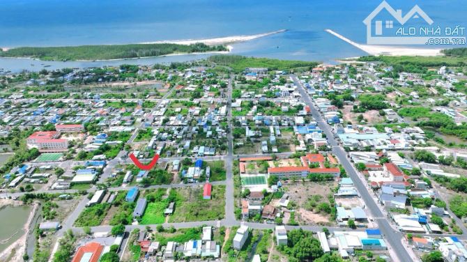 ĐẤT BIỂN LỘC AN- ĐẤT ĐỎ - BRVT  - TRỤC CHÍNH VỈA HÈ, ngay hông trường học, chợ