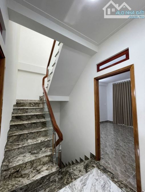 SIÊU PHẨM NGANG 5M ĐƯỜNG TRẦN NHẬT DUẬT, P.TÂN ĐỊNH, QUẬN 1 - GIÁ:5TỶ450/78,7M2. SHR - 10