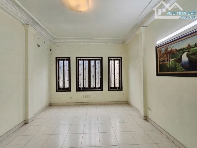 BÁN NHÀ NGÕ 99 NGUYỄN CHÍ THANH, PHÂN LÔ BÀN CỜ, Ô TÔ VÀO NHÀ, 42m 5T MT 4,2m 15,7 tỷ. - 10