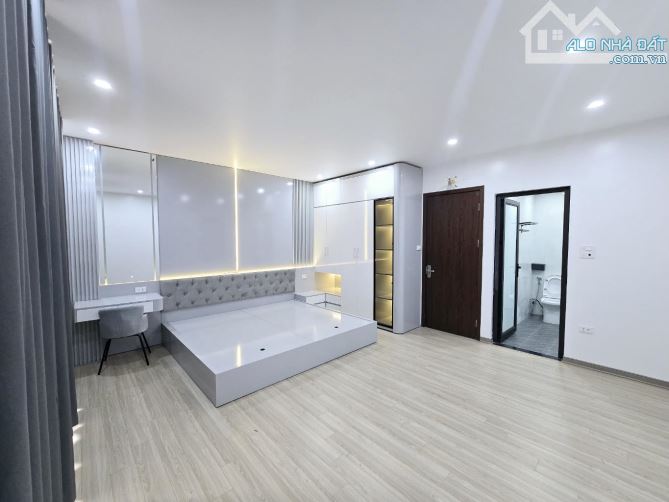 BÁN NHÀ  PHỐ ĐÀM QUANG TRUNG, LONG BIÊN, DT 40m2, MT 4.8,  GIÁ 8,6 tỷ. - 1