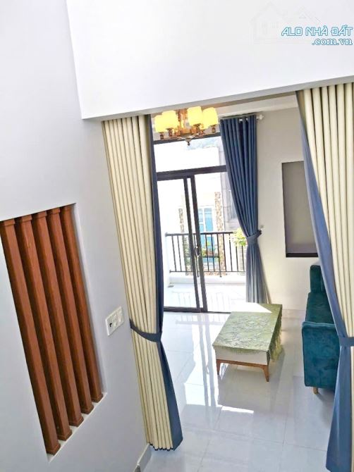 Bán nhà 3 tầng mới – Linh Chiểu Thủ Đức – 62m² – hẻm xe hơi – giá chỉ 8.2 tỷ - gần ĐH - 1