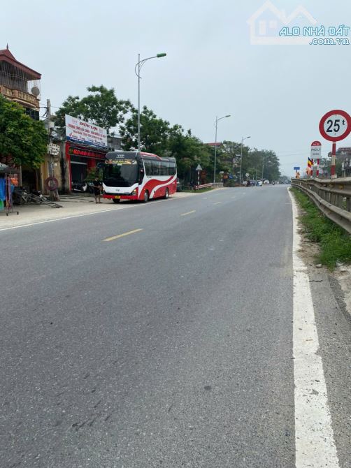 Chính chủ cần tiền bán gấp mặt đường ql 1A đất phố ngoài làng quất động - 1