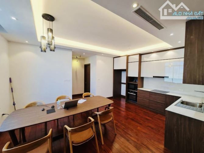 TOÀ NHÀ 9 TẦNG MẶT PHỐ HOÀNG CẦU 220m2 - VIEW HỒ - VỈA HÈ RỘNG - KINH DOANH ĐỈNH - 1