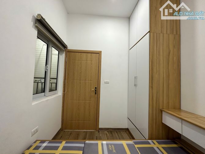 Cho Thuê CCMN 173 Hoàng Hoa Thám Ba Đình 30m2 2N1K Cửa Sổ Ban Công Thang Máy Giặt Riêng - 1