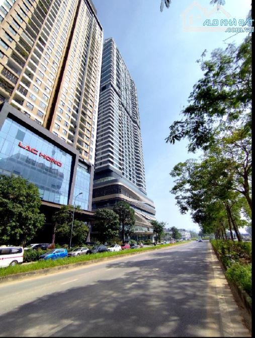 Sàn Thương Mại/ 210 Tỷ/ 2180 M2 / Tầng 1+2/ Ngoại Giao Đoàn - 1