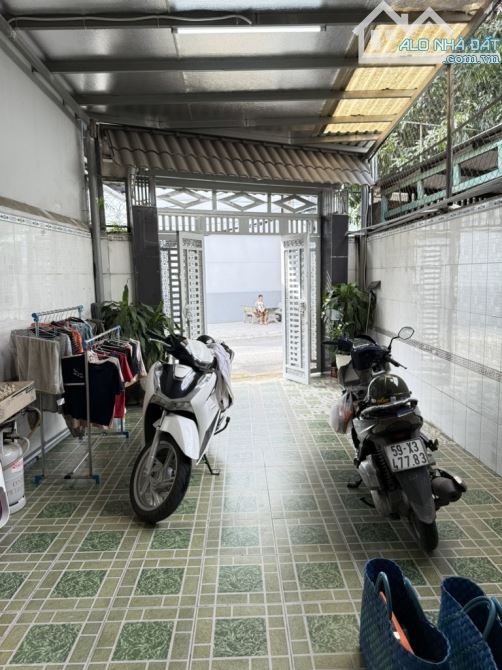 Bán gấp nhà mặt tiền đường số 6 Phường Đông Hoà Dĩ An Bình Dương 100m2 giá 6.2 tỷ - 1