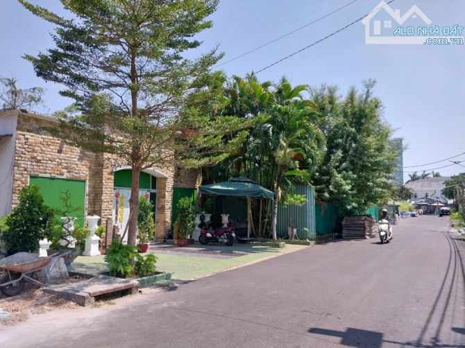 ĐÁT VÀNG THUỘC KDC PHƯƠNG NAM P TÂN PHÚ QUẬN 7-NGANG 10x20-SÁT PHÚ MỸ HƯNG 1 CÂY CẦU-18TỈ