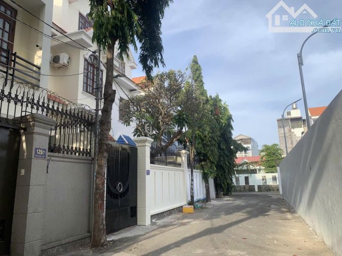 BÁN BIỆT THỰ CÁCH BIỂN 700M - DT 162M2 GIÁ CHỈ 15.5 TỶ - VÕ THỊ SÁU P2 VŨNG TÀU GẦN HỒ - 1