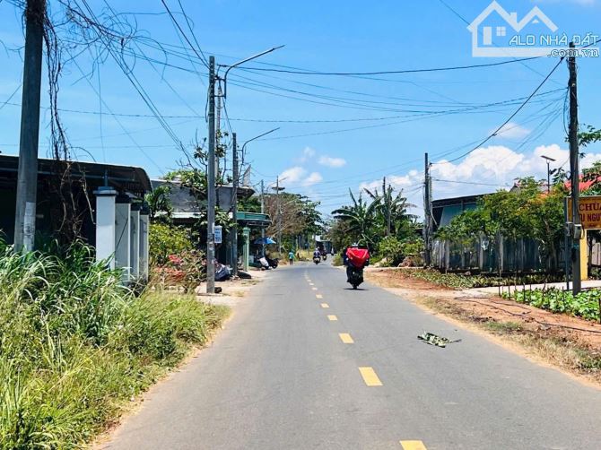 MT đường Nguyễn Huệ- thị trấn Đất Đỏ - Long Đất - BRVT🌈🌈 - 1