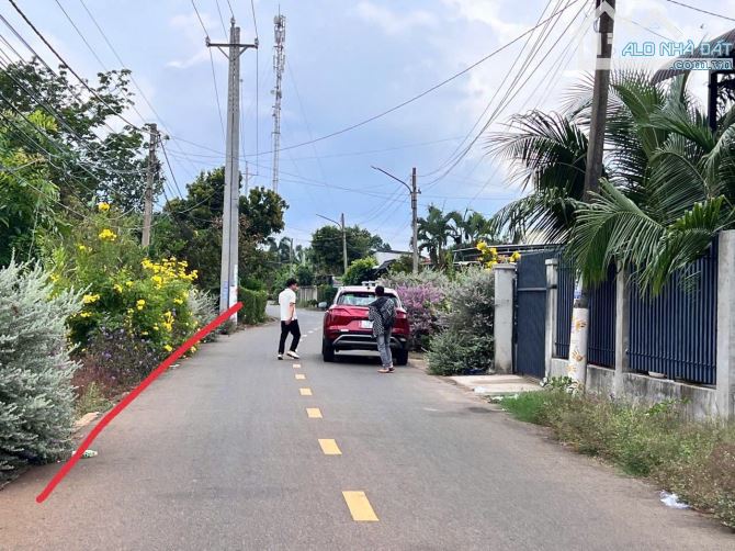 HƠN 1000m2 - 29M mặt tiền trung tâm thị trấn Đất Đỏ. Ngay gần Công viên Võ Thị Sáu - 1