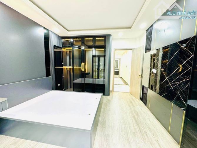 Bán nhà Trương Định- Xây mới- Siêu đẹp- Full nội thất- Gần phố- Gần ô tô- 38m2- 5 tầng - 1