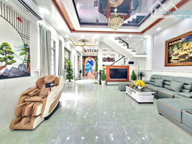 NHÀ 4 LẦU 2 MẶT TIỀN ĐƯỜNG THOÁNG MÁT.NGANG 10,5M THỊ TRẤN NHÀ BÈ - HUỲNH TẤN PHÁT - 13