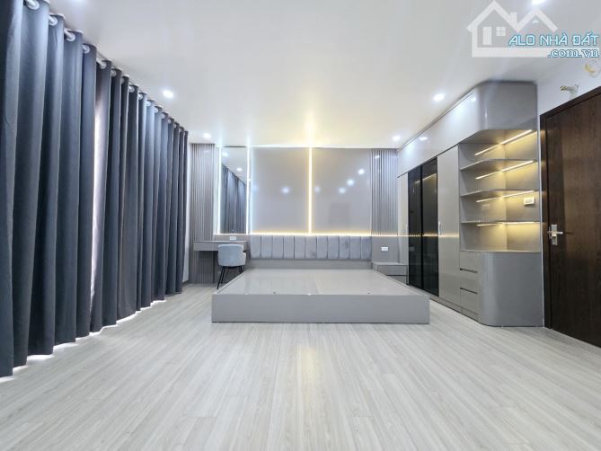 BÁN NHÀ  PHỐ ĐÀM QUANG TRUNG, LONG BIÊN, DT 40m2, MT 4.8,  GIÁ 8,6 tỷ. - 2
