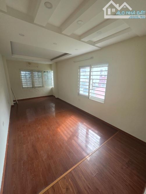 B.ÁN NH.À MẶT NGÕ - KINH DOANH - LÔ GÓC ngõ Văn Hương - Tôn Đức Thắng: 35 m2, 6 tầng 9.8tỷ - 2