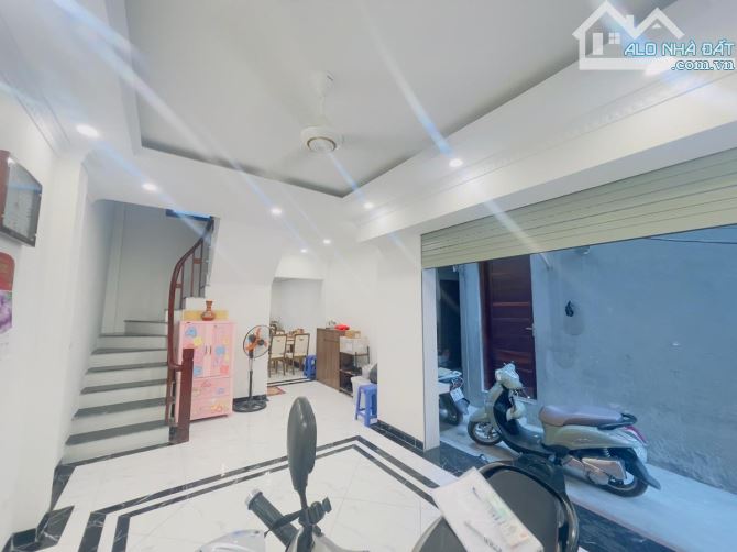 Nhà ĐẸP phố Vũ Xuân Thiều - 63m x 5 tầng - 6,3 tỷ - 2