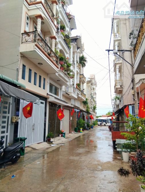 𝐇Ẻ𝐌 𝐕𝐈𝐏 𝟖𝐌 𝐊𝐇𝐔 𝐍𝐇À 𝐆𝐈À𝐔 𝐇𝐈Ệ𝐏 𝐓𝐇À𝐍𝐇 🟩 𝐍𝐇À ĐẸ𝐏 Ở 𝐍𝐆𝐀𝐘 🟨 𝟑 𝐓 - 2