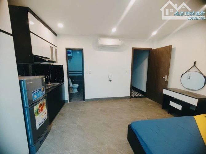 Tòa CHDV Tôn Thất Tùng 18 phòng khép kín, bóc team nhà mới, ba gác, dt 1.1 tỷ/năm, 76m - 2