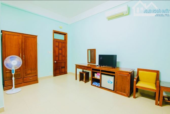 Bán khách sạn 5 tầng đường Trần Văn Ơn - 2