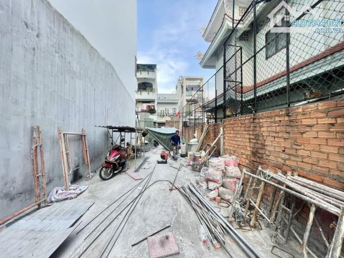 - HẬU GIANG HẺM XE HƠI THÔNG KINH DƯƠNG VƯƠNG - P12 Q6- 133M (5x27) - 13.x TỶXÂY ĐƯỢC 6 T - 2