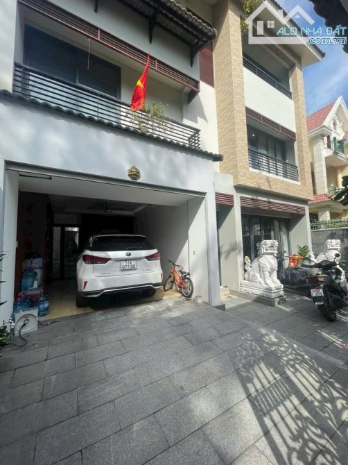 SIÊU HIẾM_Bán Biệt Thự Vườn View Sông KDC Tân Quy Đông_240M2+3Tầng;12Mx20M;Sổ A4;Chỉ 40Tỷ. - 2