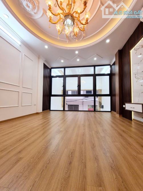 🌹LÒ ĐÚC - Ô TÔ VÀO NHÀ - 52M2 - CHỈ 11.3 TỶ - VỈA HÈ - 2 THOÁNG - 2