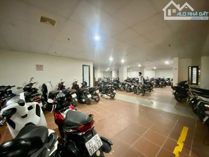 Siêu VIP - Lô góc - Tòa nhà mặt phố Nguyễn Chí Thanh 318m2 11 tầng thang máy 129 tỷ - 2
