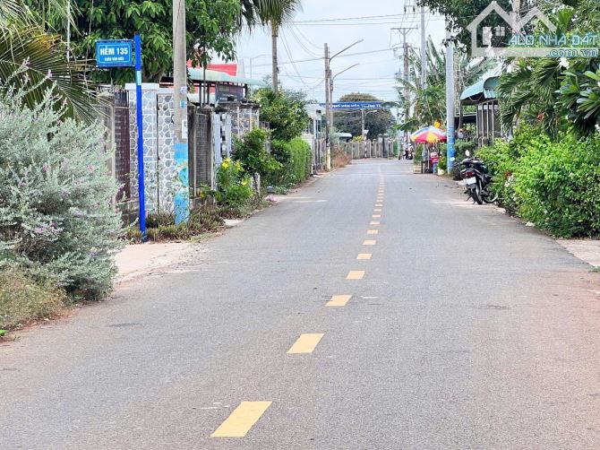 HƠN 1000m2 - 29M mặt tiền trung tâm thị trấn Đất Đỏ. Ngay gần Công viên Võ Thị Sáu - 2