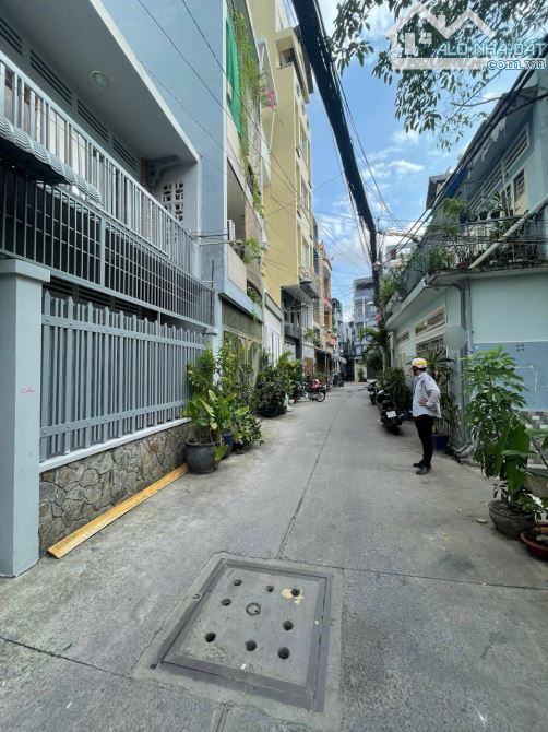 Hàng ngon nhà diện tích khủng ngang 6.7 dài 17m chỉ gần 13tỷ đường CMT8 quận 10 - 2