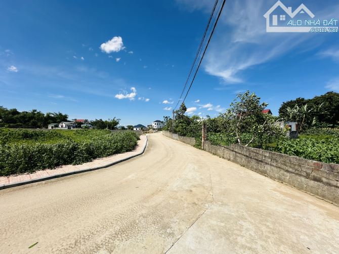 BÁN GẤP LÔ ĐẤT ĐỐI DIỆN KCN NHUẬN TRẠCH CÓ DT 2045m2 GIÁ RẺ CHỈ BẰNG 1/2 KHU PHÂN LÔ - 2