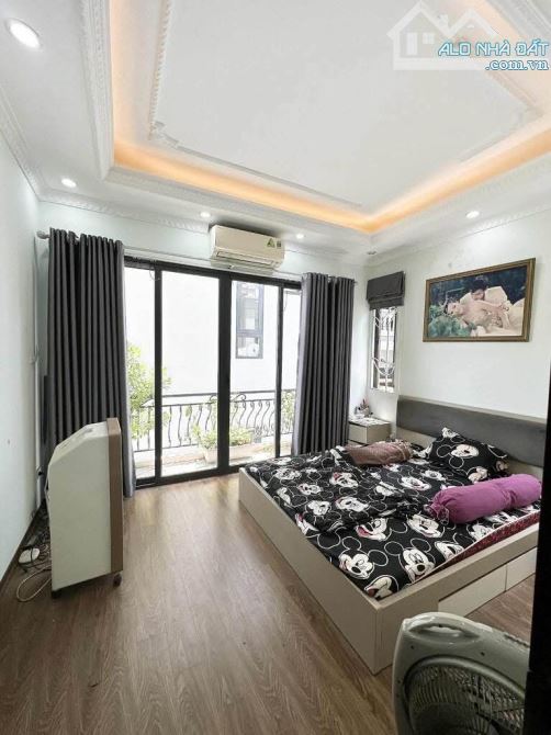 Hiếm - Chỉ 7.x tỷ có nhà Phạm Văn Đồng,5 tầng mt 3.8,1 nhà ra ô tô,sát công viên Hoà Bình - 3