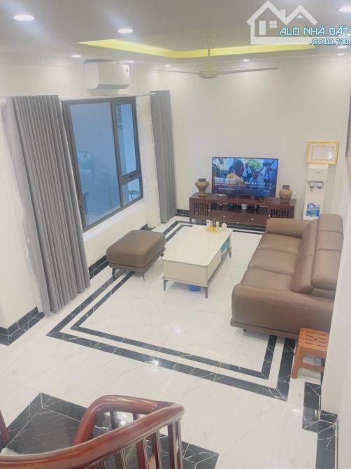 Nhà ĐẸP phố Vũ Xuân Thiều - 63m x 5 tầng - 6,3 tỷ - 3