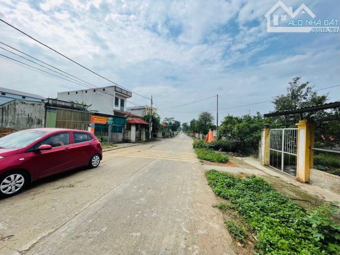 🌹🌹BÁN GẤP LÔ ĐẤT TRỤC CHÍNH KINH DOANH HƯƠNG SƠN-BÌNH XUYÊN 129m MT6,2M cách KCN 2,5Km - 3