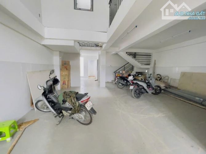 🏠 VỊ TRÍ VIP ĐỖ XUÂN HỢP - CHDV 10 PHÒNG - 120M2 - NHỈNH 9 TỶ TLCC 🏠 - 3