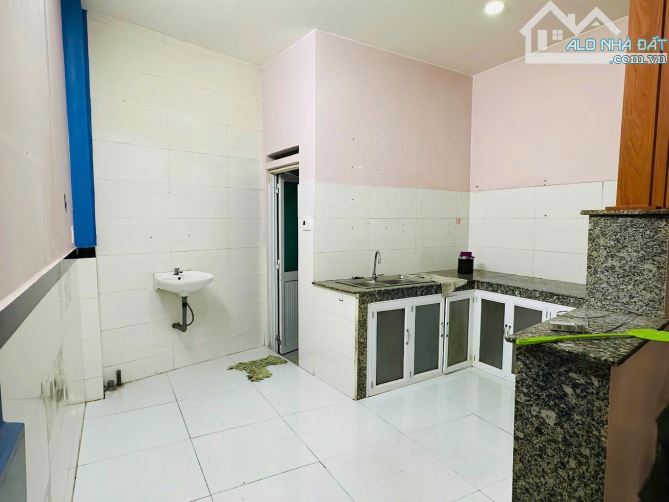 BÁN NHÀ KỀ AEON TÂN PHÚ - 4.5Mx12M - 3 TẦNG - HẺM XE HƠI - CHỈ 4.X TỶ THƯƠNG LƯỢNG - 3