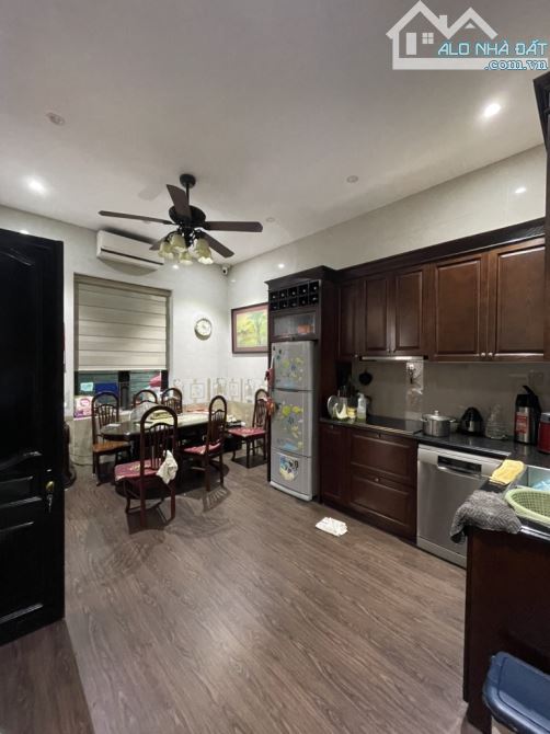 Bán nhà Võng Thị, Tây Hồ, dt88m, mt8,2m, lô gõc, gần ô tô, gần phố. Kinh doanh. - 3