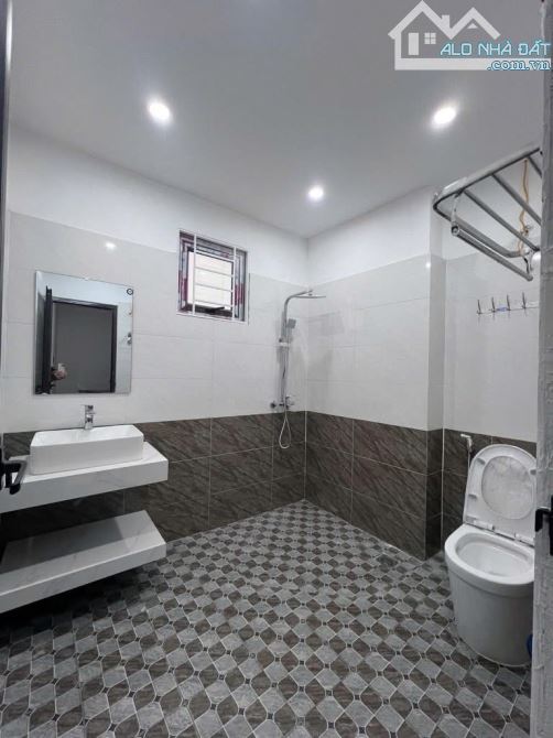 Chỉ 4 Tỷ Nhà 5 Tầng Liên Mạc-Bắc Từ Liêm  DT 32m .Ngõ Rộng Đẹp - 3