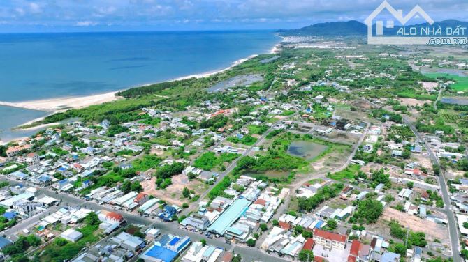 ĐẤT BIỂN LỘC AN- ĐẤT ĐỎ - BRVT  - TRỤC CHÍNH VỈA HÈ, ngay hông trường học, chợ - 3