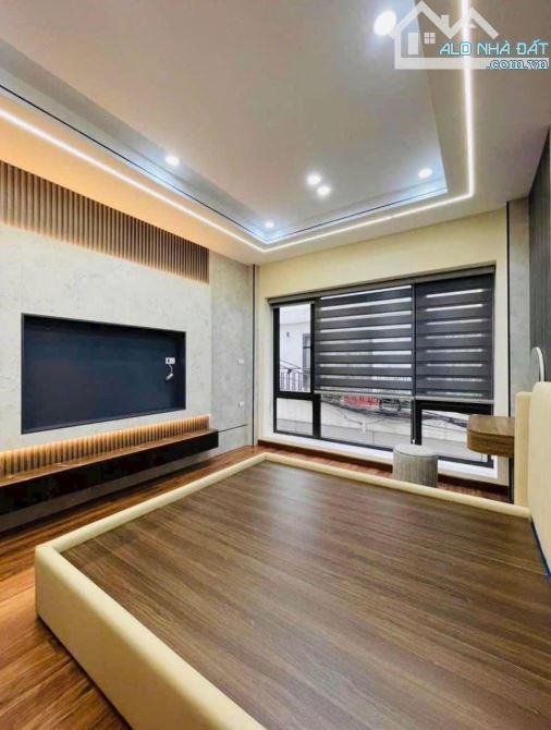 BÁN NHÀ NGỌC LÂM - 6TẦNG THANG MÁY - NGÕ RỘNG OTO CHẠY - NỘI THẤT ĐẦY ĐỦ - 4