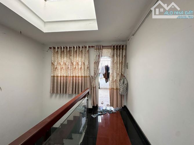 🏡TÂN BÌNH -- HẺM XE HƠI TRÁNH 🚗 – NHÀ 5 TẦNG ĐẸP – GẦN EMART –  CHỈ 6,X TỶ - 4