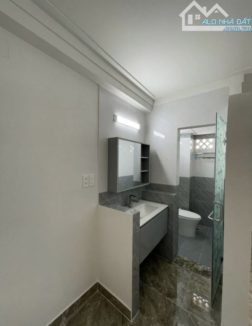 SIÊU PHẨM NGANG 5M ĐƯỜNG TRẦN NHẬT DUẬT, P.TÂN ĐỊNH, QUẬN 1 - GIÁ:5TỶ450/78,7M2. SHR - 4