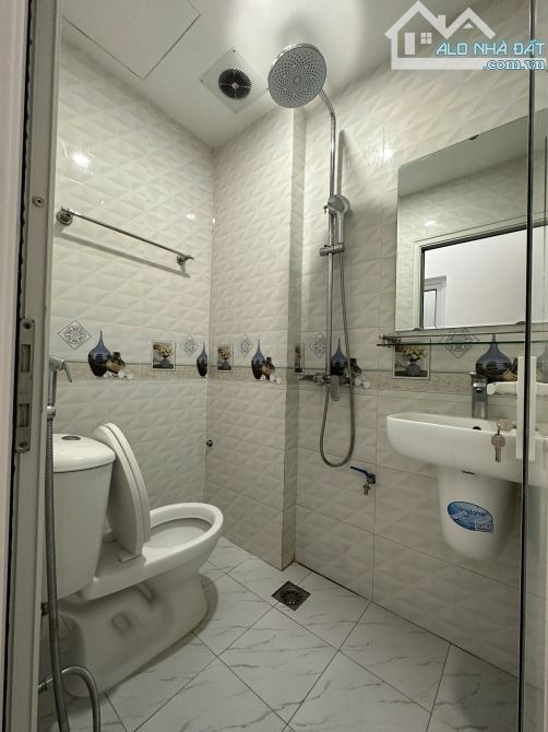 Cho Thuê CCMN 173 Hoàng Hoa Thám Ba Đình 30m2 2N1K Cửa Sổ Ban Công Thang Máy Giặt Riêng - 4