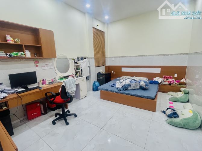 Hẻm xe tải Bình Thạnh, Phường 7, 135m2, 4 lầu, 7 phòng ngủ, ngang 4.6m nở hậu - 4