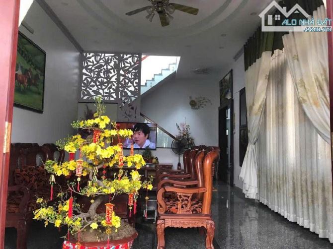 MẶT TIỀN ĐƯỜNG SỐ 10 - LINH XUÂN - 2 TẦNG - 185m2 - 10 TỈ - 4