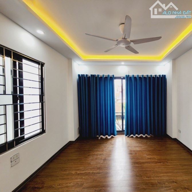 Bán nhà Lai Xá Lô góc 7 chỗ đỗ cửa,sát khu đô thị hinode 35m,5tầng mới đẹp chỉ nhỉnh 5 tỷ - 5
