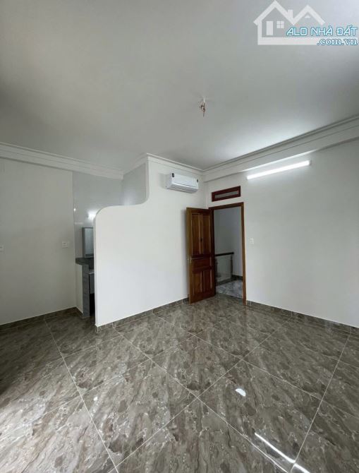 SIÊU PHẨM NGANG 5M ĐƯỜNG TRẦN NHẬT DUẬT, P.TÂN ĐỊNH, QUẬN 1 - GIÁ:5TỶ450/78,7M2. SHR - 6