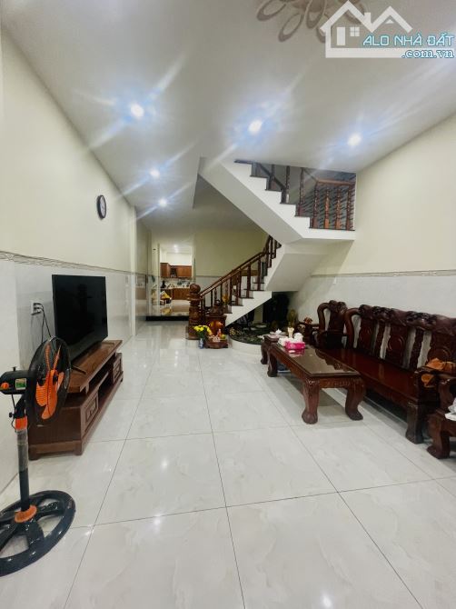Hẻm xe tải Bình Thạnh, Phường 7, 135m2, 4 lầu, 7 phòng ngủ, ngang 4.6m nở hậu - 7