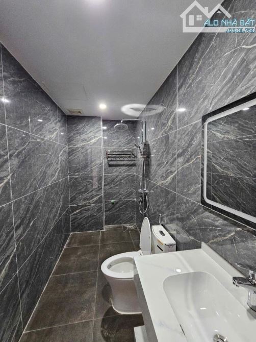 Siêu ngon giá đầu tư - nhà 49m x 5 tầng - MT 4,6m giá 7,95 tỷ - 7