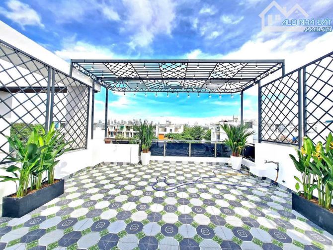 NHÀ 4 LẦU 2 MẶT TIỀN ĐƯỜNG THOÁNG MÁT.NGANG 10,5M THỊ TRẤN NHÀ BÈ - HUỲNH TẤN PHÁT - 9